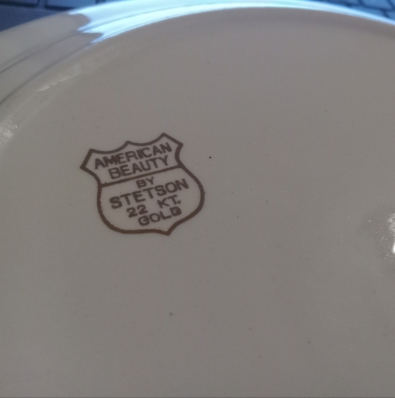 American Beauty pattern in ivory with pink rose, "22kt" gold. Rare find - Picture 2 of 3